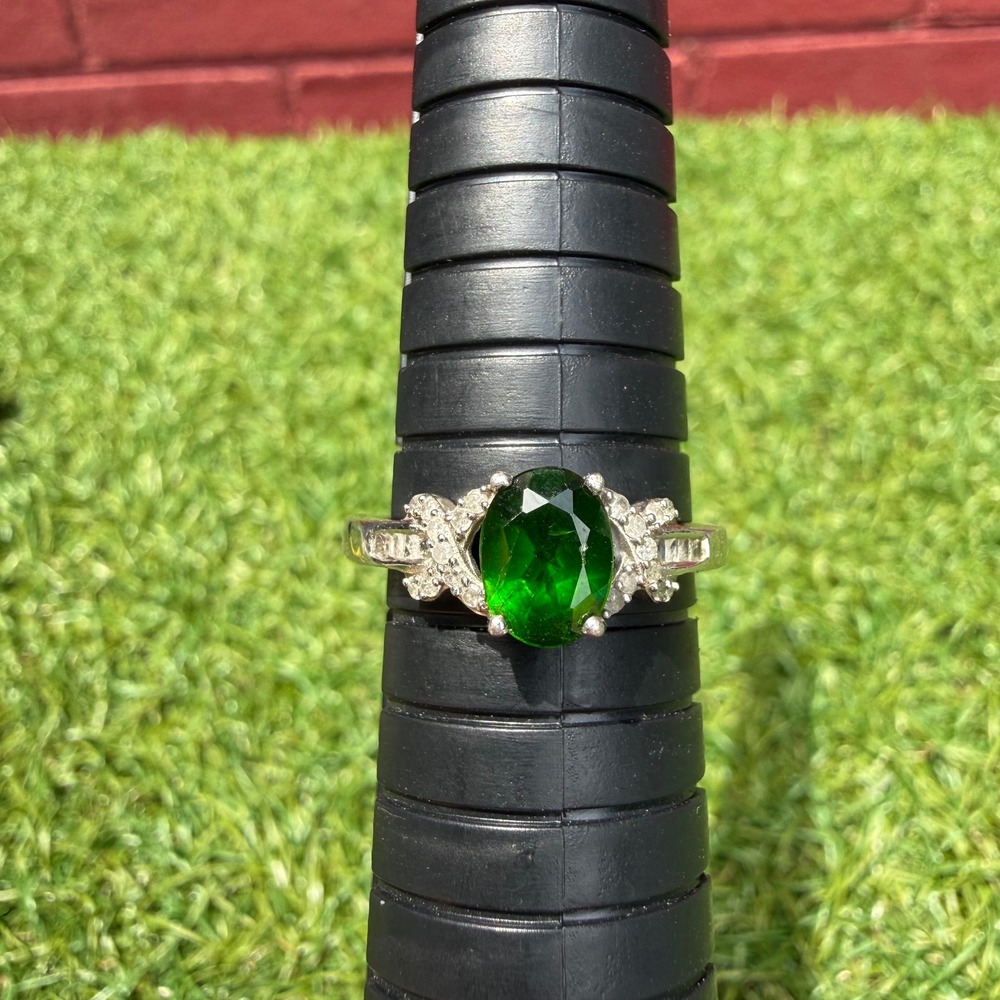 Sterling Silver 925 Green‎ Oval Stone Statement Ring Size 9 CZ Accents Baguette